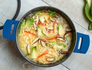 5qt dutch oven lifestyle - royal blue grips