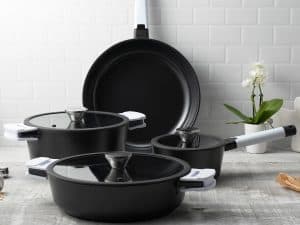 7 Piece Set Lifestyle 2 - sky blue handles