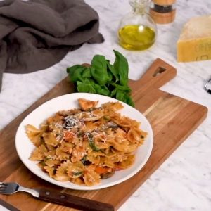 One-Pot Pasta with Chicken, Vegetables and Fresh Basil