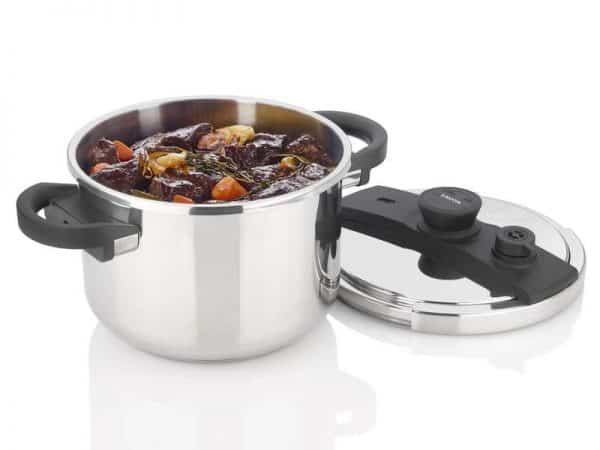 EZLock Pressure Cooker 12 EZLock lid open with food