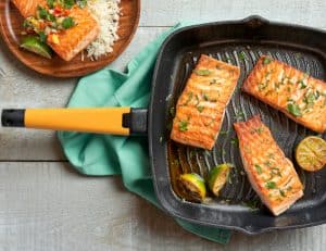 Grill Pan lifestyle - butternut handle