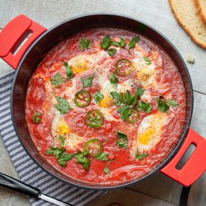 Noir Saure pan with sauce