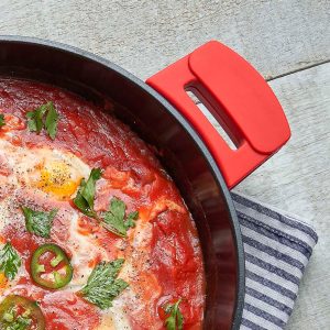 4.5qt saute pan lifestyle - red grips