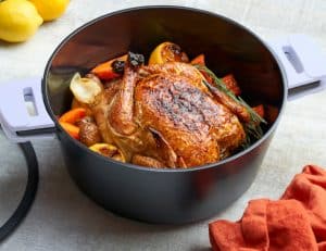 7qt Dutch oven lifestyle - sky blue grips